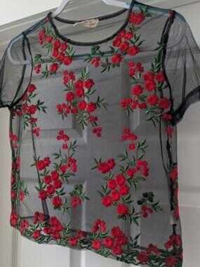 Twinkle Floral Embroidered Mesh Top – Size M